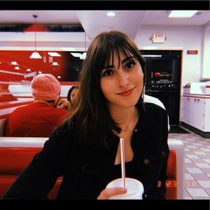 Meet your Posher, Natalie